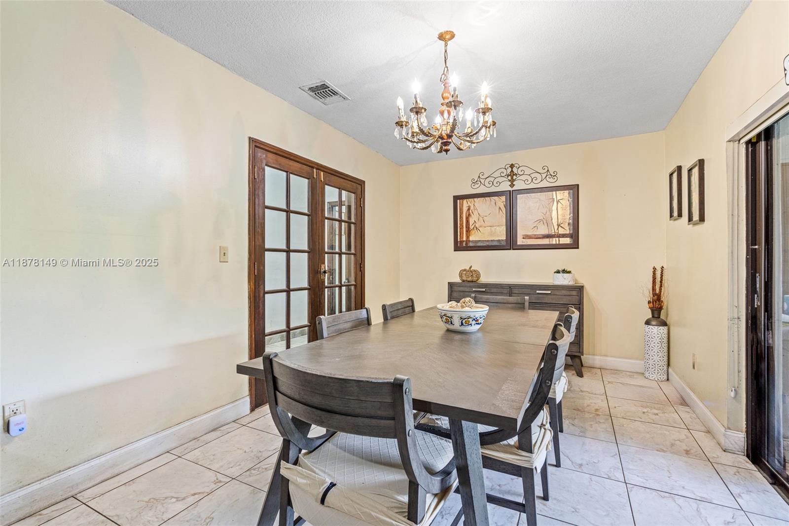 SUNSET HOMES - Residential