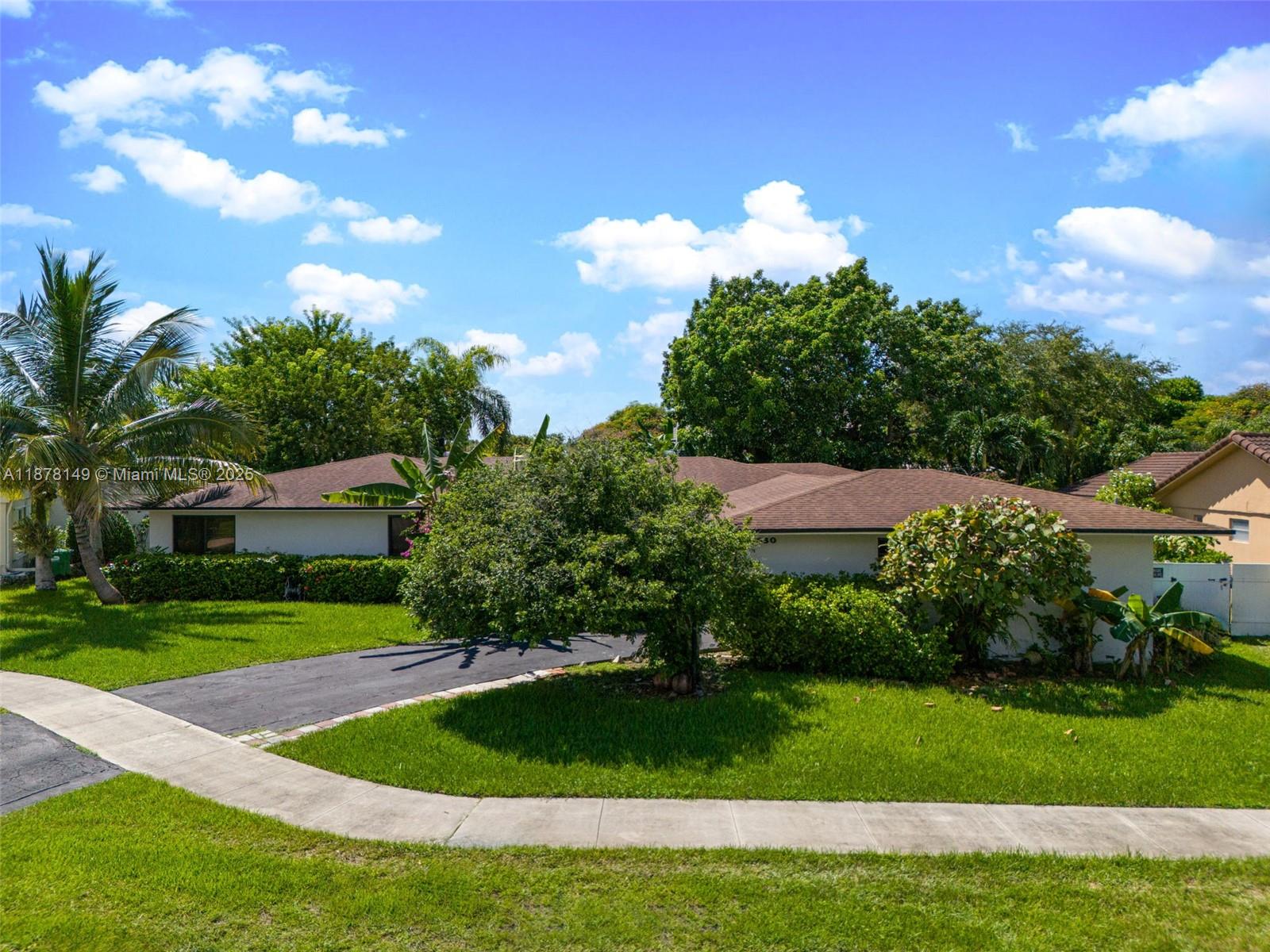 SUNSET HOMES - Residential