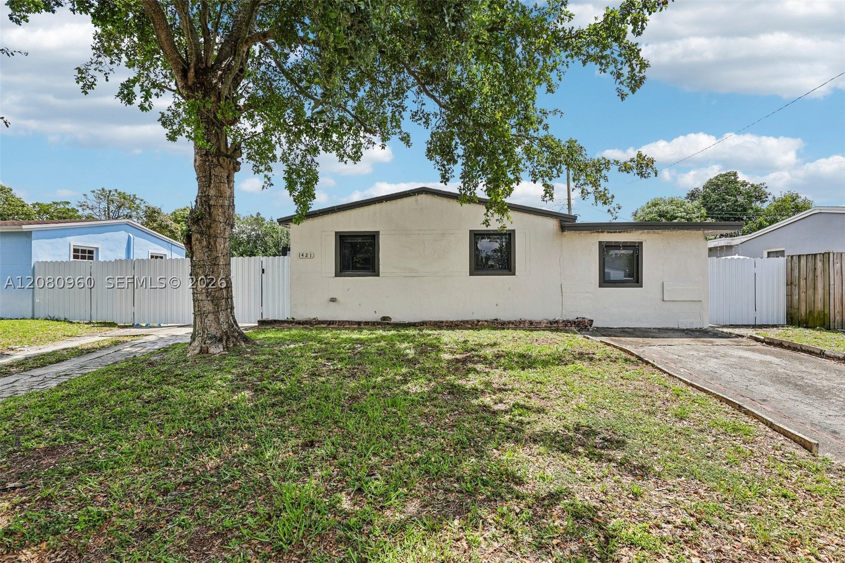1421 N 68th Ter