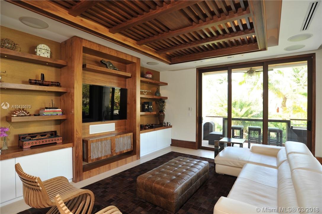 Tropical Isle Homes - Residential