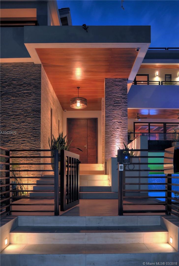 Tropical Isle Homes - Residential