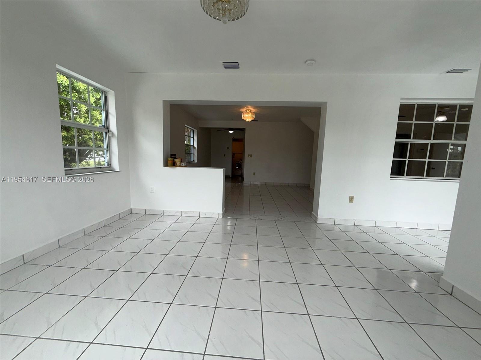 TROPICAL ESTATES 1ST ADDN - Residential