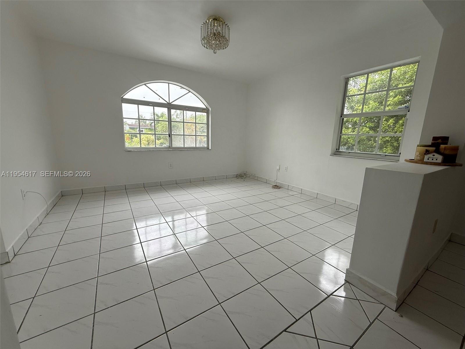 TROPICAL ESTATES 1ST ADDN - Residential