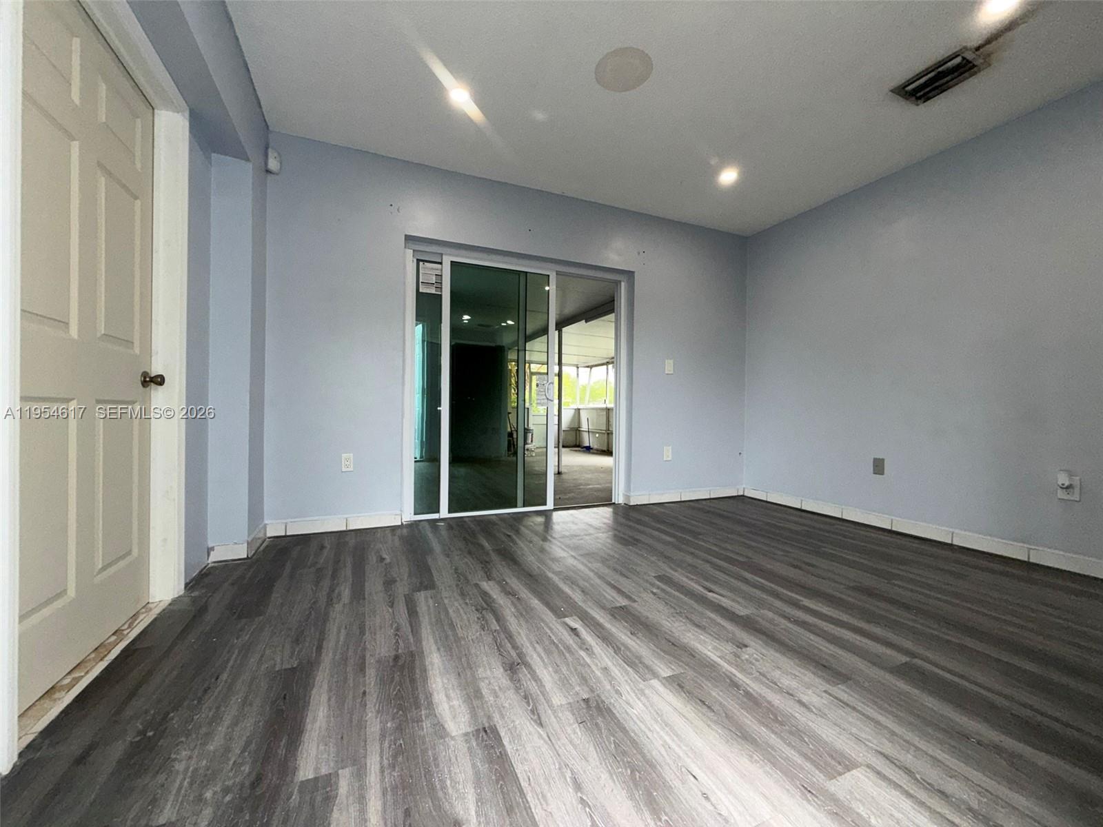 TROPICAL ESTATES 1ST ADDN - Residential