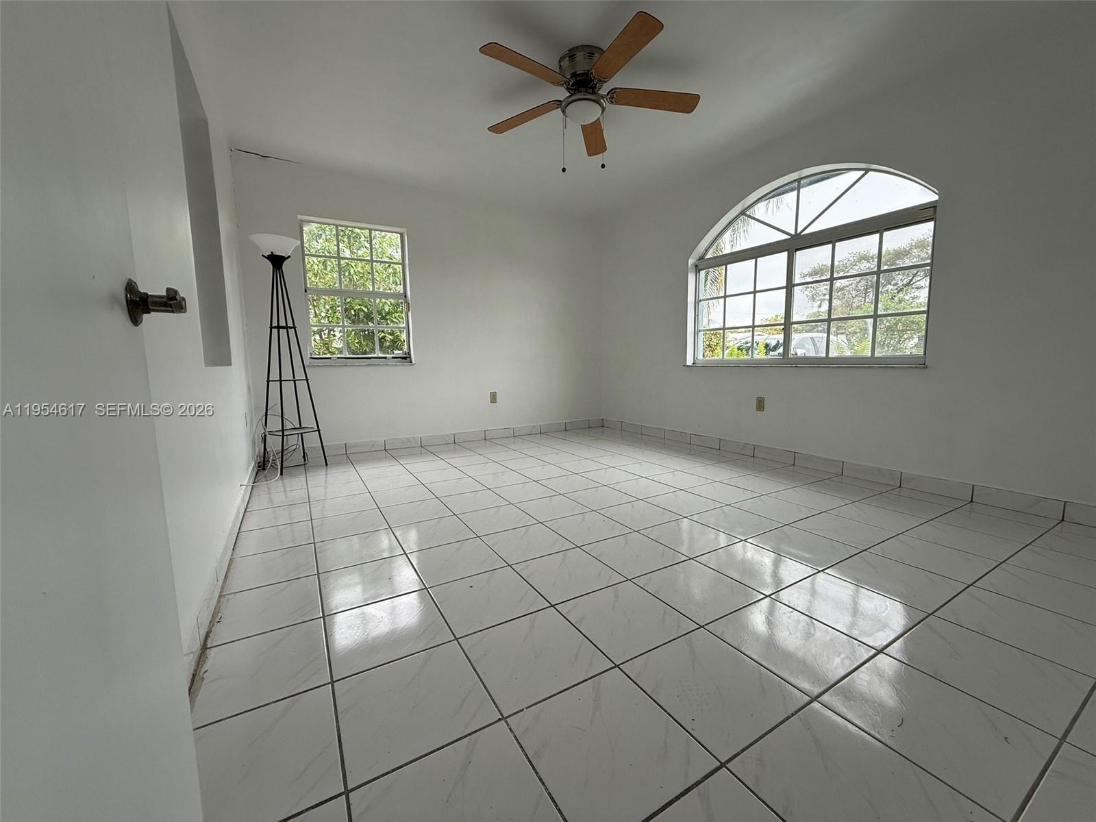 TROPICAL ESTATES 1ST ADDN - Residential