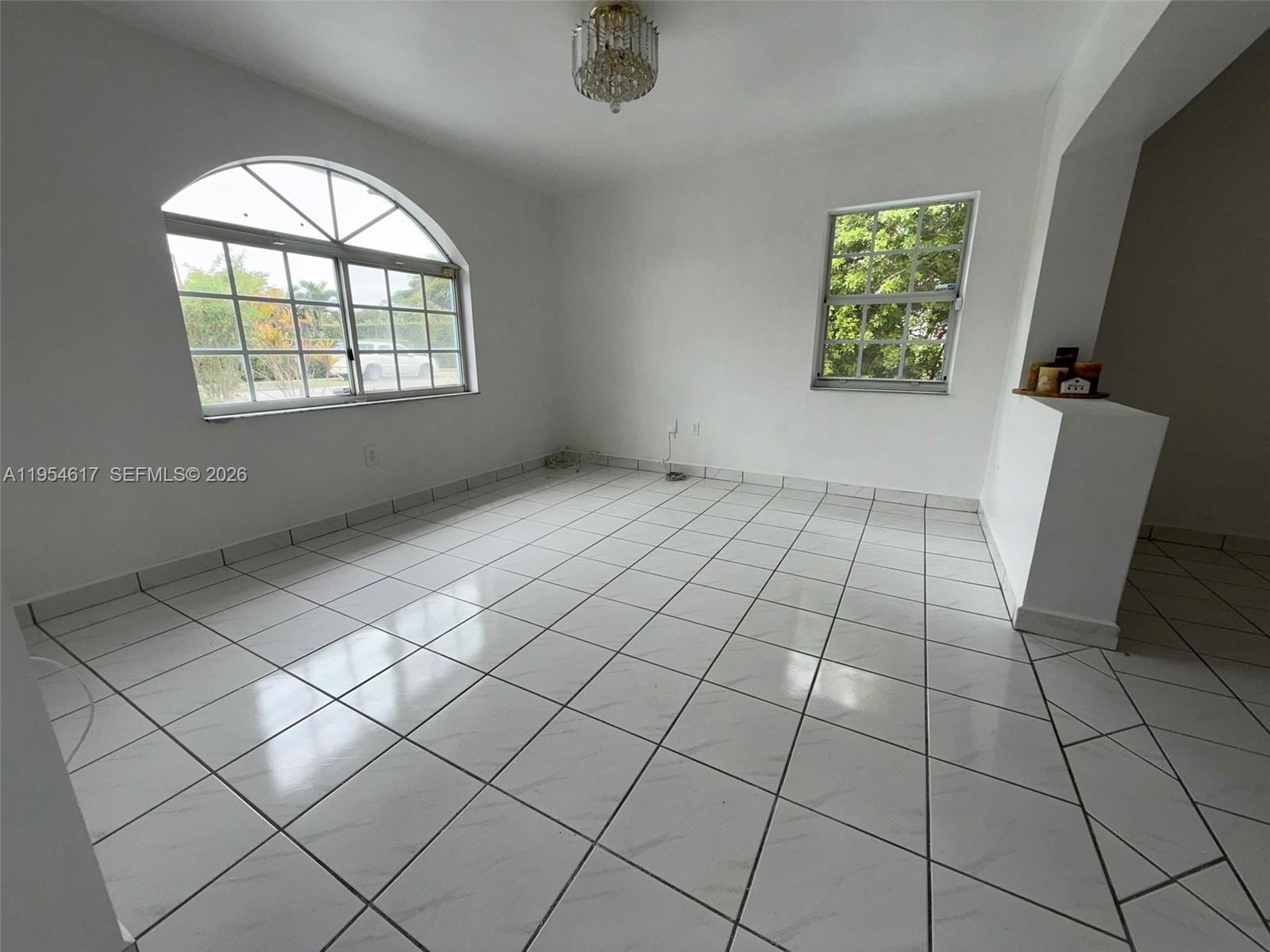 TROPICAL ESTATES 1ST ADDN - Residential