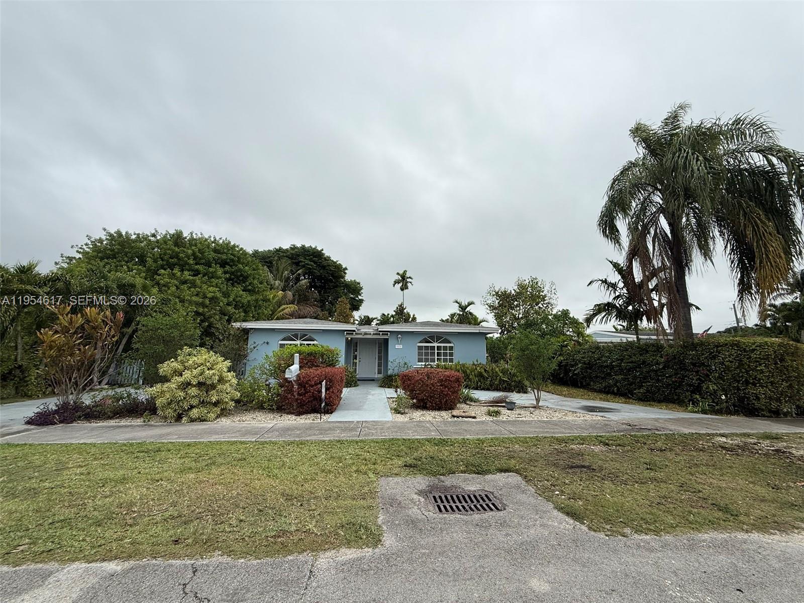 TROPICAL ESTATES 1ST ADDN - Residential