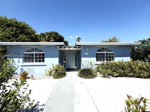 9825 SW 54th St Miami FL 33165