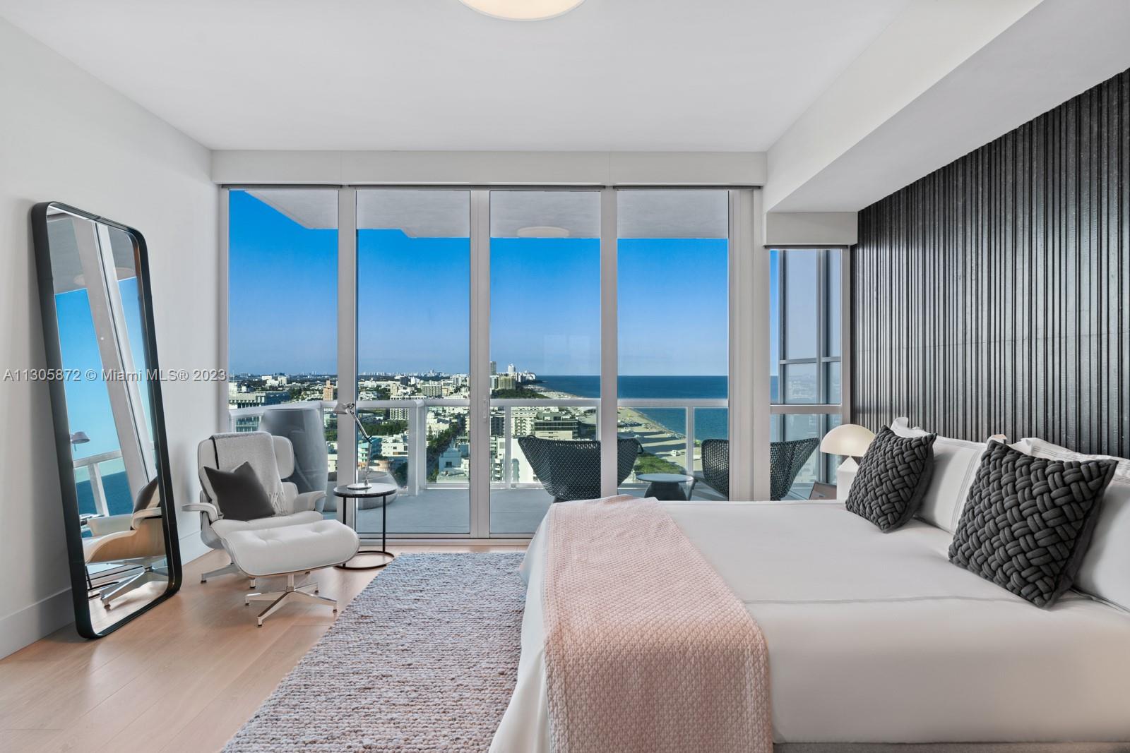 CONTINUUM ON SOUTH BEACH - Residential