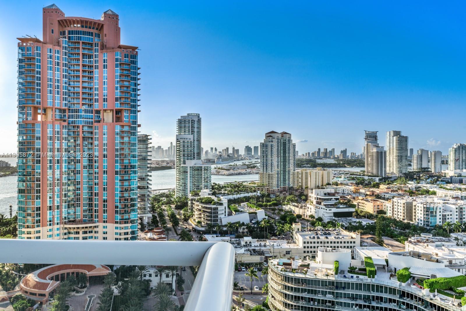 CONTINUUM ON SOUTH BEACH - Residential