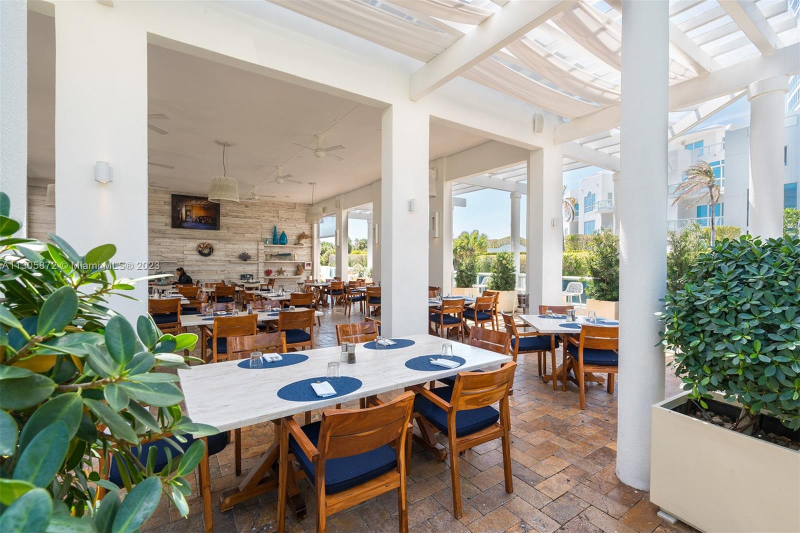 CONTINUUM ON SOUTH BEACH - Residential