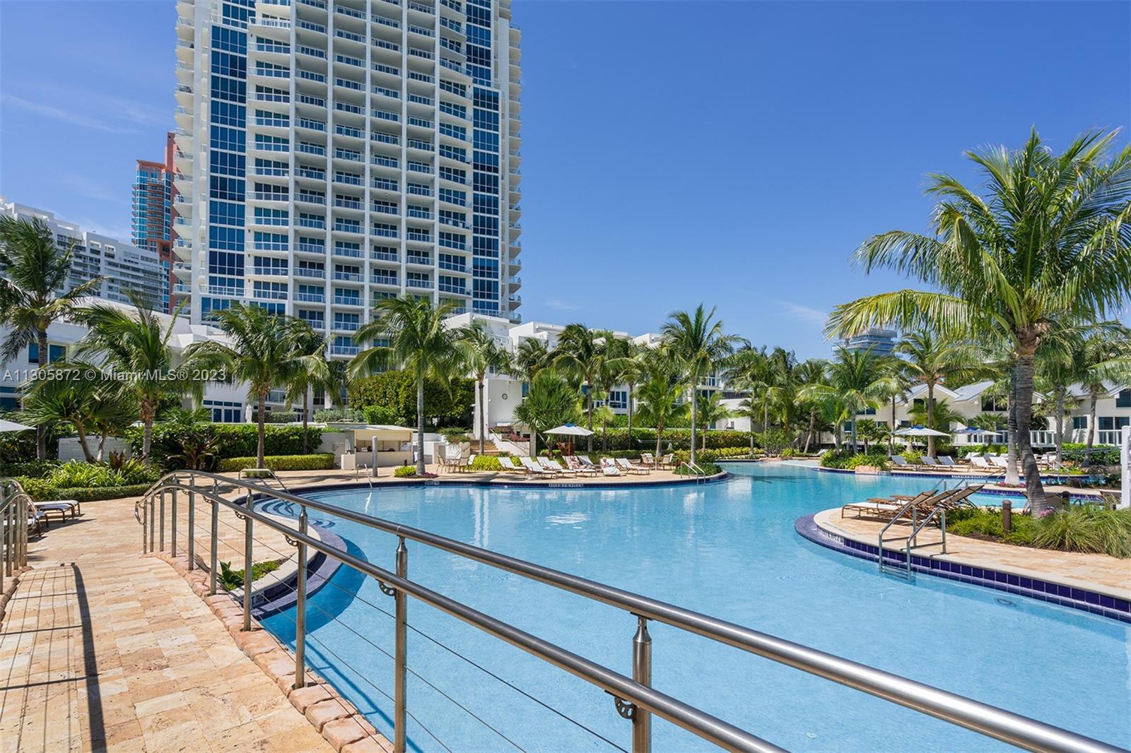 CONTINUUM ON SOUTH BEACH - Residential