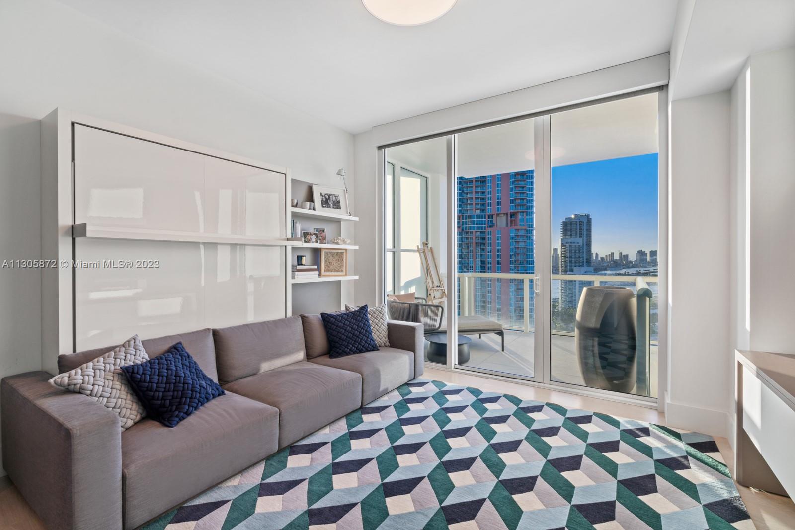 CONTINUUM ON SOUTH BEACH - Residential