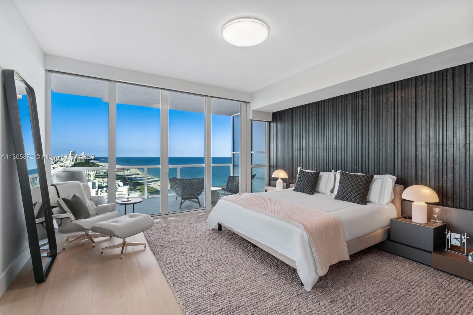 CONTINUUM ON SOUTH BEACH - Residential