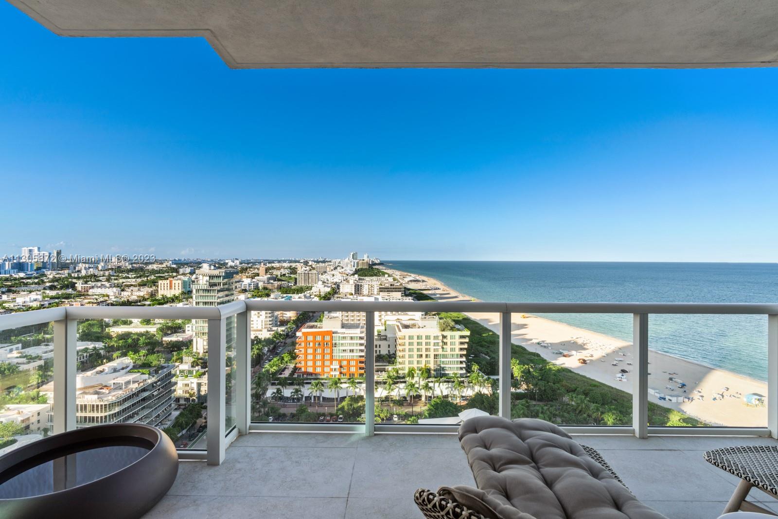 CONTINUUM ON SOUTH BEACH - Residential