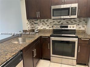 Property for Sale at 870 Ne 207th Ter 201-9, Miami, Broward County, Florida - Bedrooms: 3 
Bathrooms: 2  - $279,000