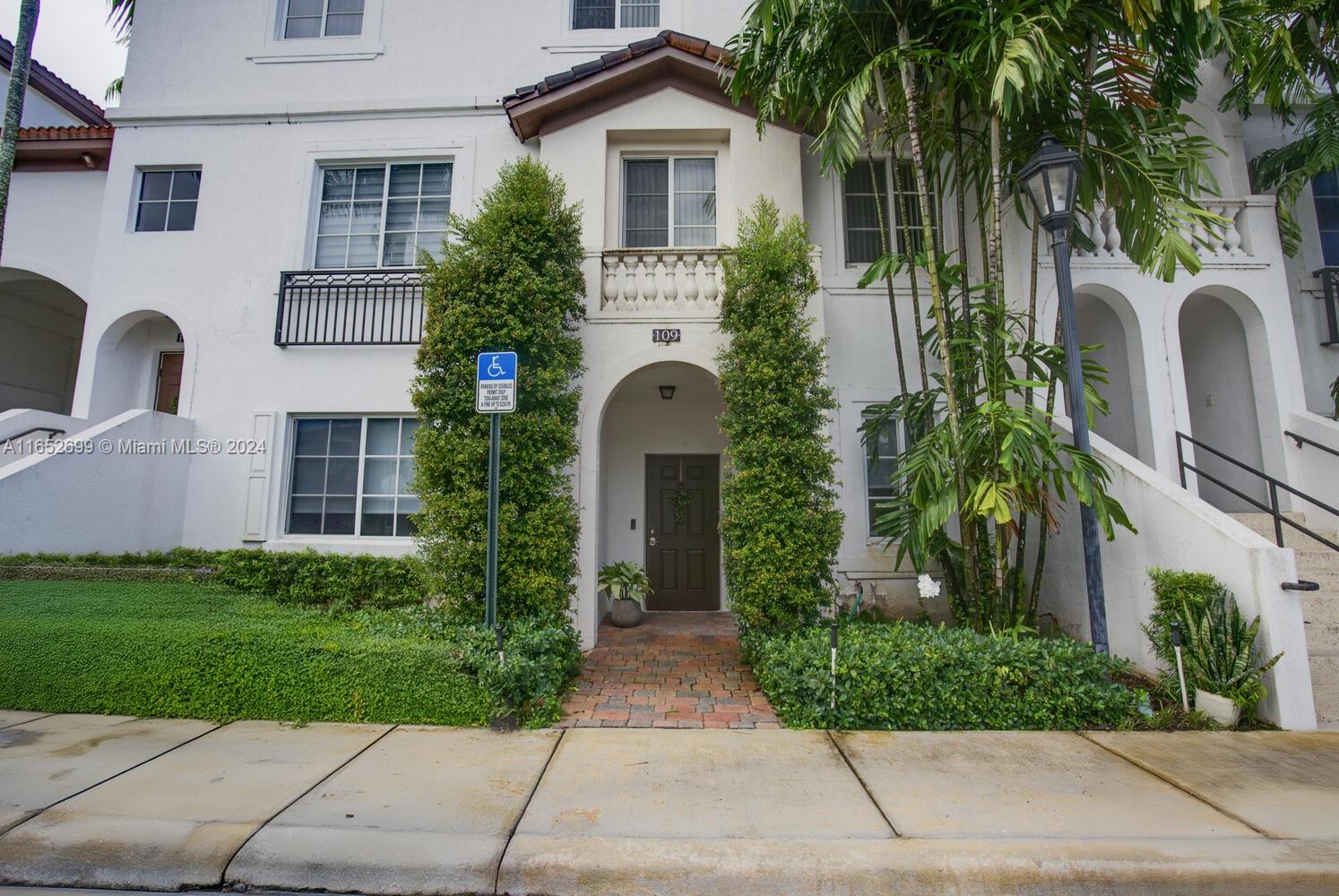 View Miramar, FL 33027 condo