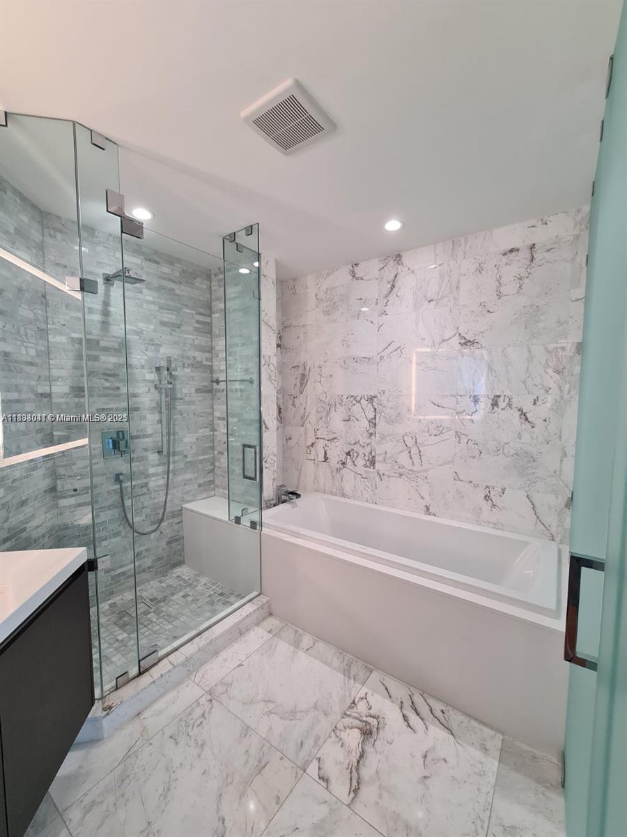 PARAMOUNT MIAMI WORLDCENT - Residential