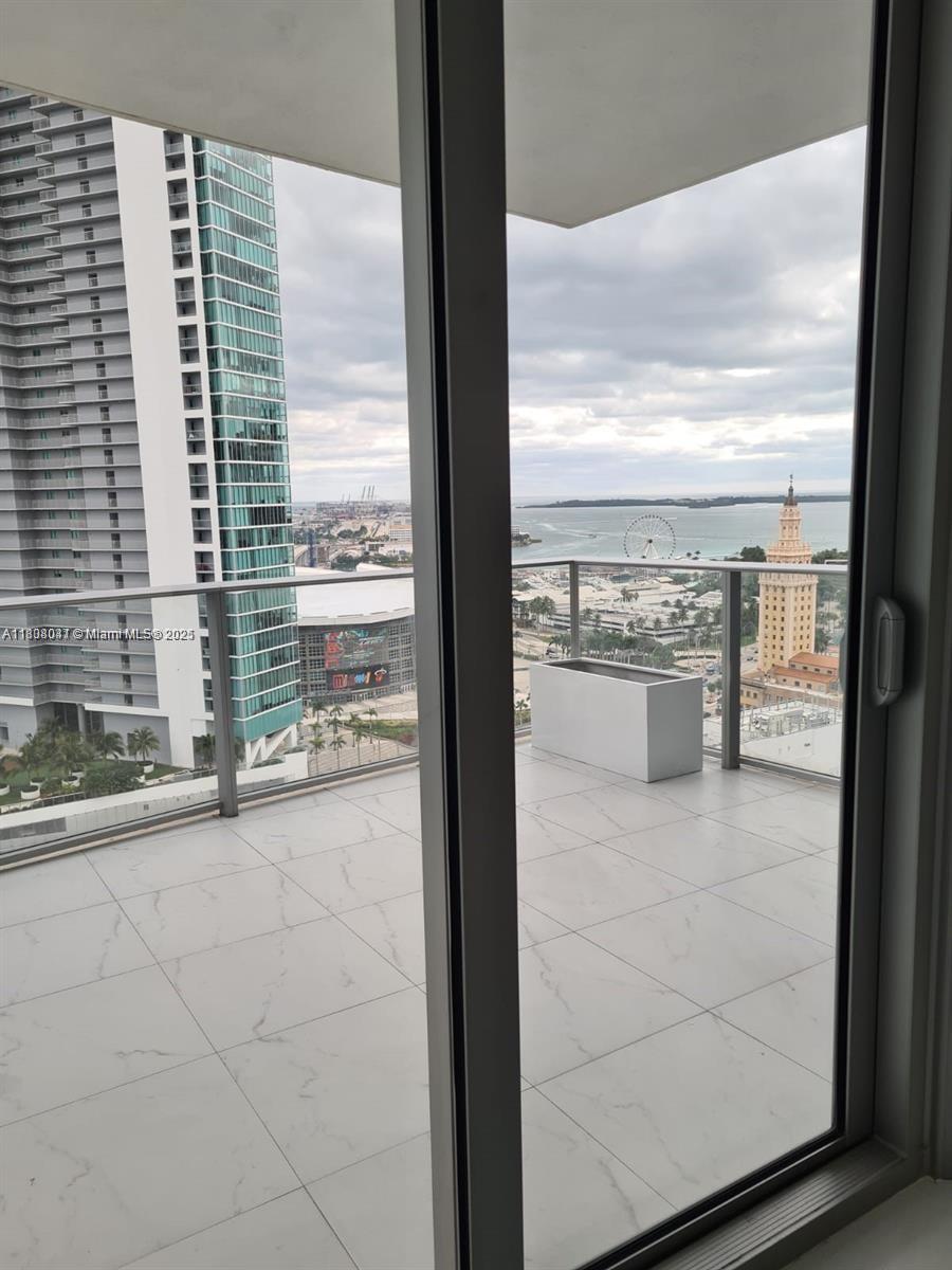 851 Ne 1st Ave 3801, Miami, Broward County, Florida - 3 Bedrooms  
4 Bathrooms - 