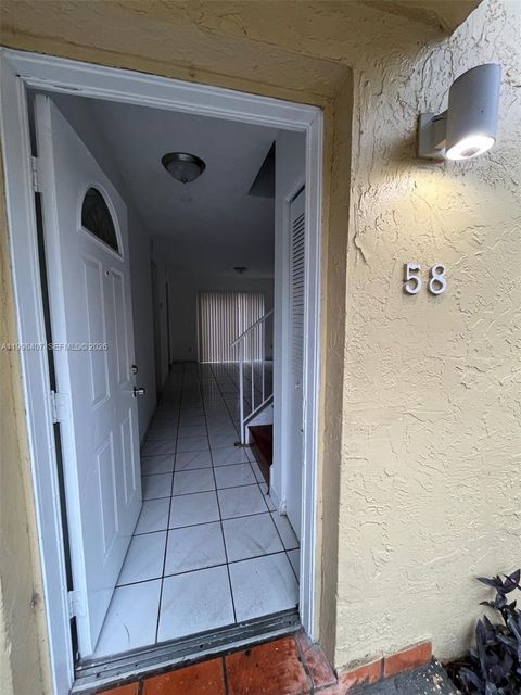 58 SW 14th Ter Homestead FL 33030