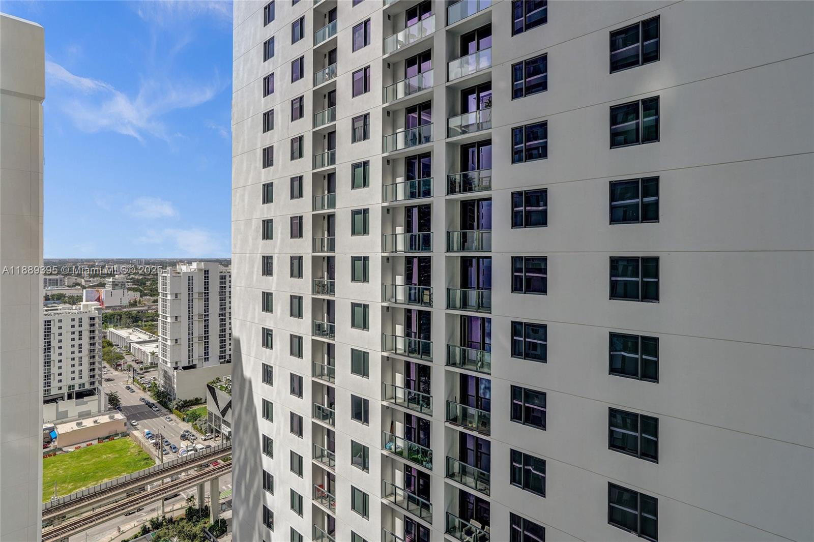 BRICKELL HEIGHTS WEST CON - Residential