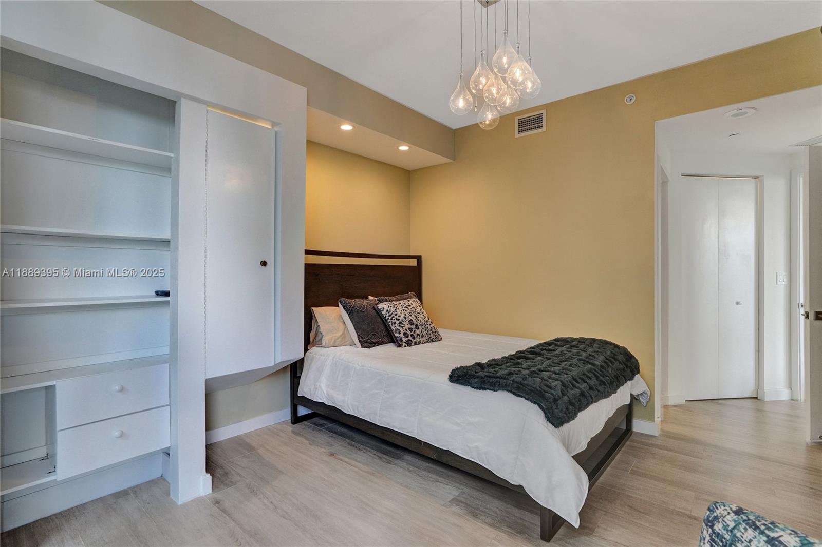 BRICKELL HEIGHTS WEST CON - Residential