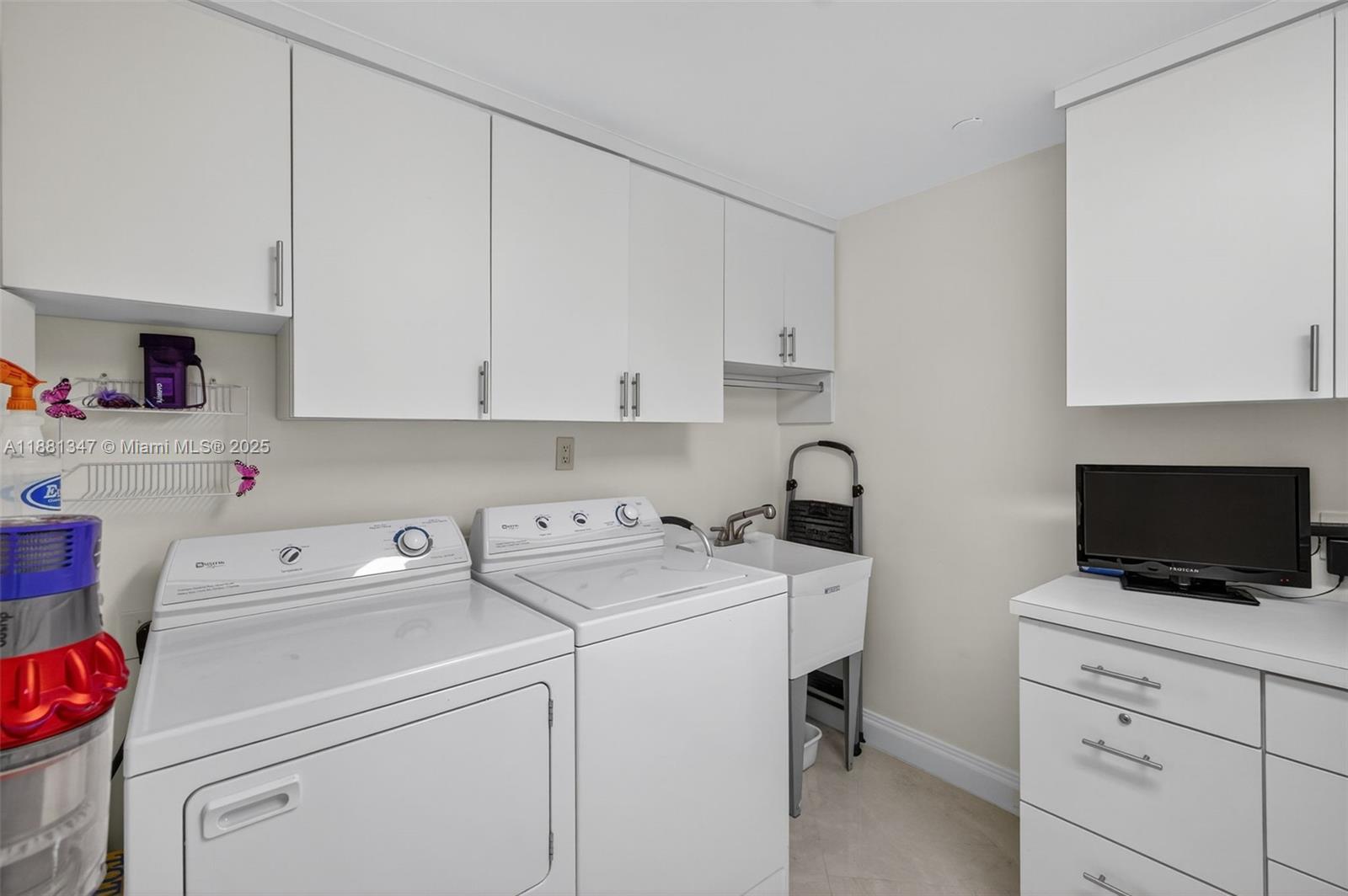 THE PENINSULA CONDO - Residential