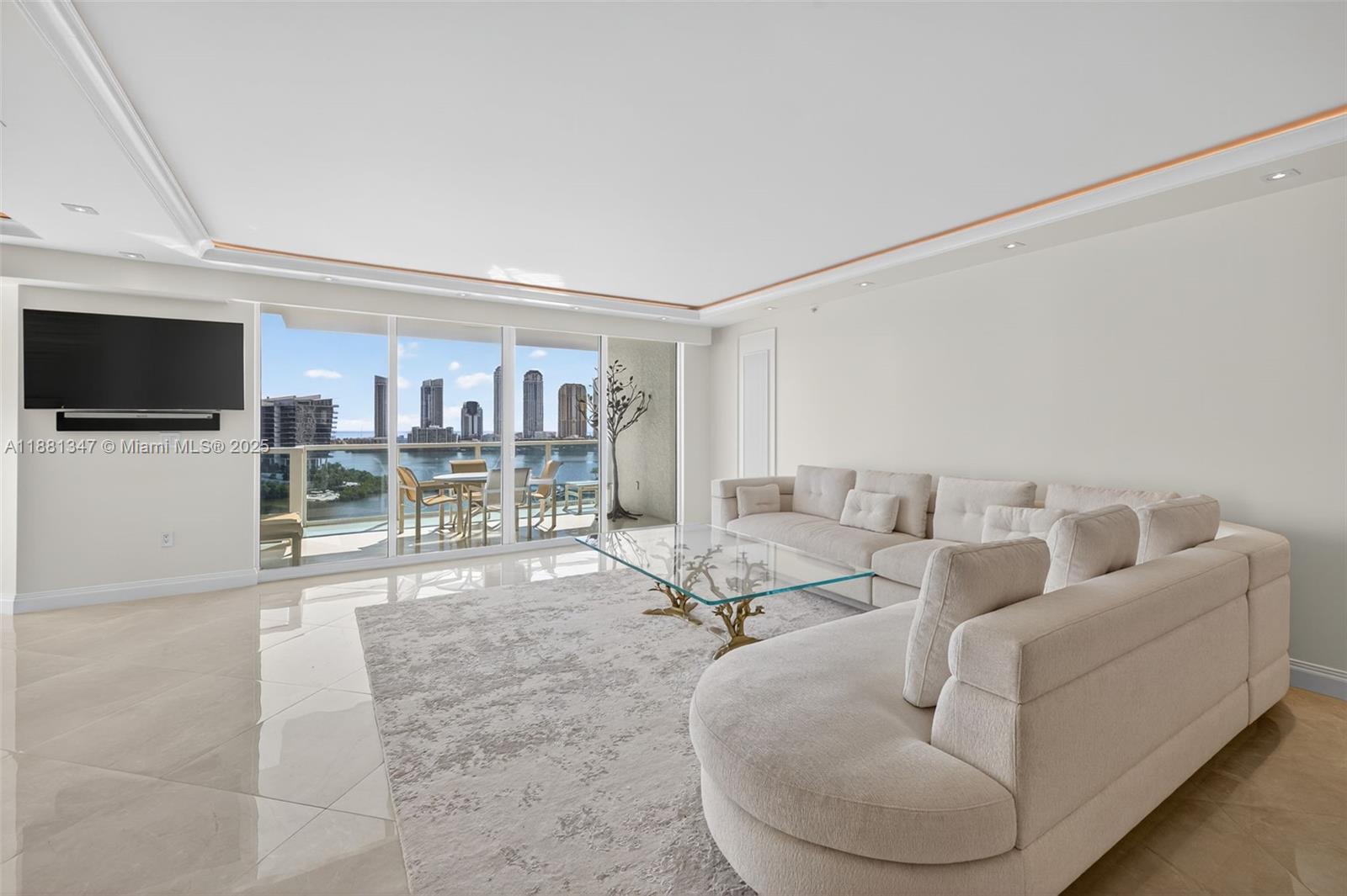 THE PENINSULA CONDO - Residential