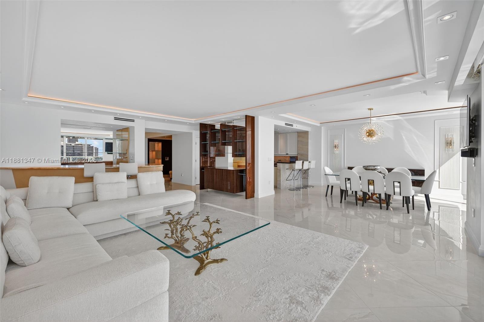 THE PENINSULA CONDO - Residential