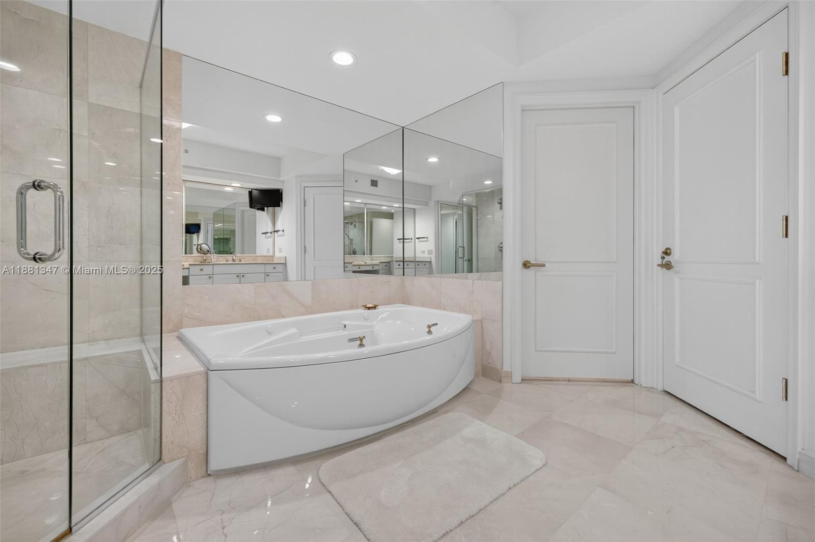 THE PENINSULA CONDO - Residential