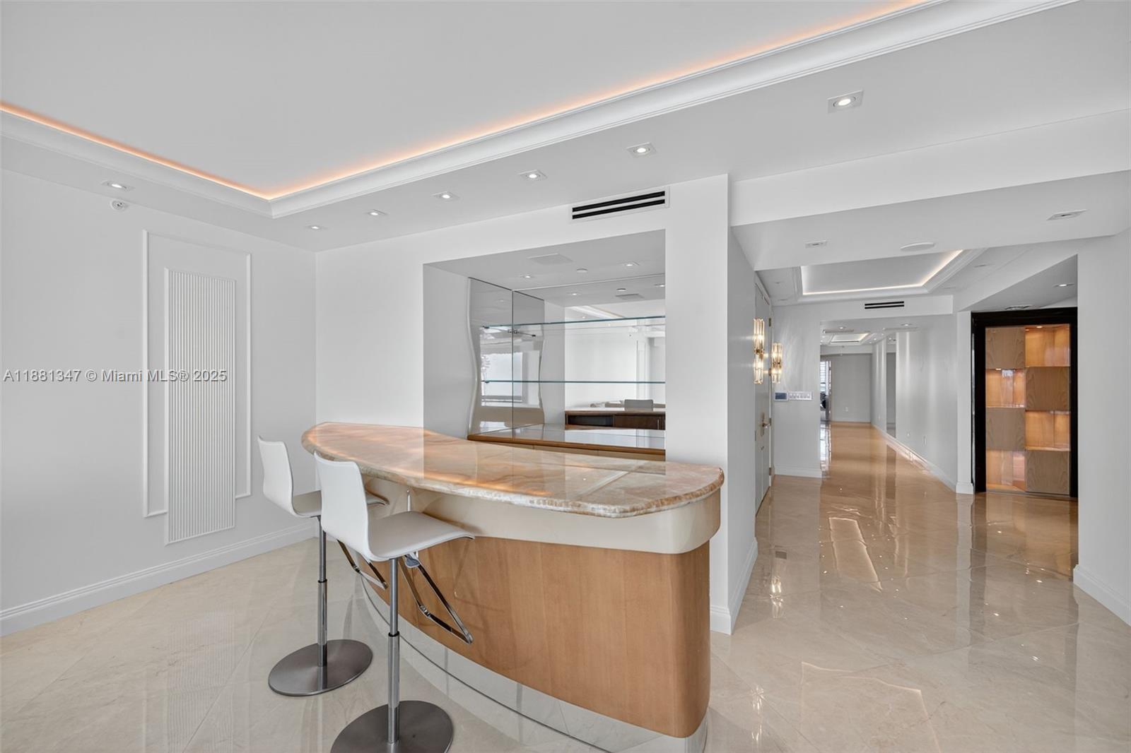 THE PENINSULA CONDO - Residential