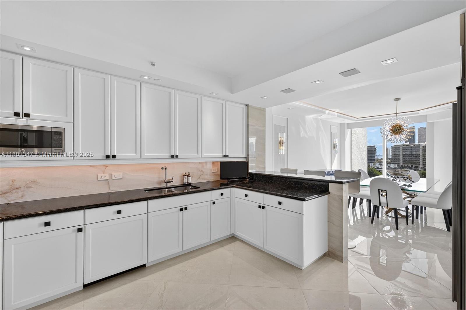 THE PENINSULA CONDO - Residential