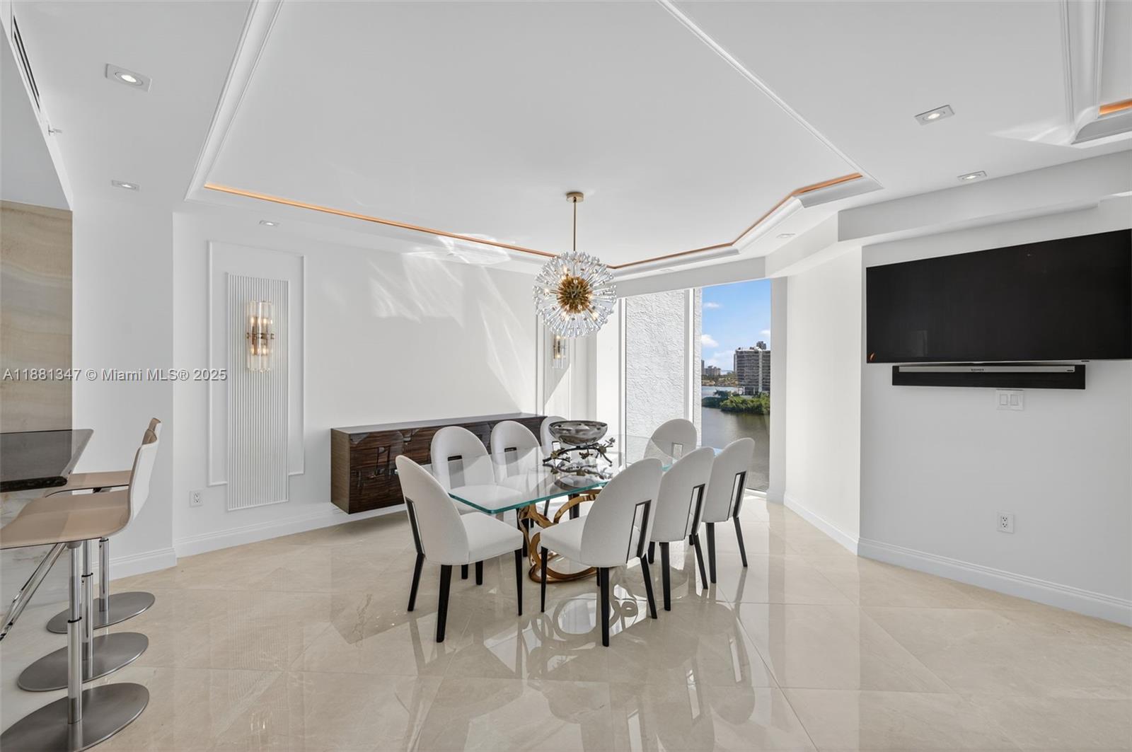 THE PENINSULA CONDO - Residential