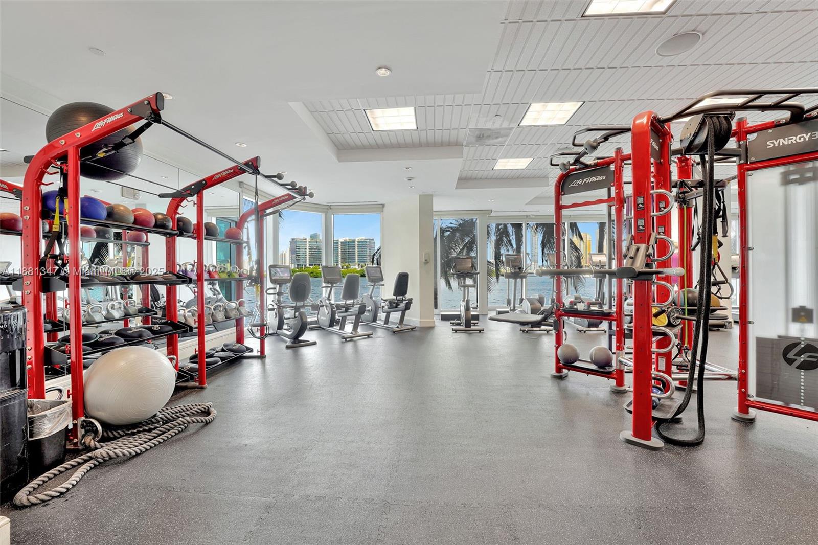 THE PENINSULA CONDO - Residential