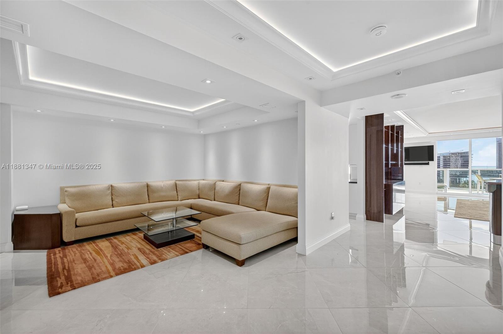 THE PENINSULA CONDO - Residential