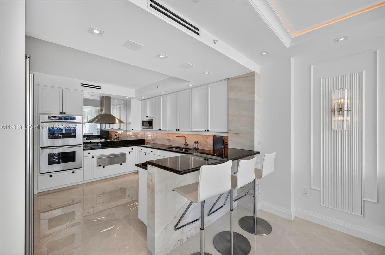 THE PENINSULA CONDO - Residential