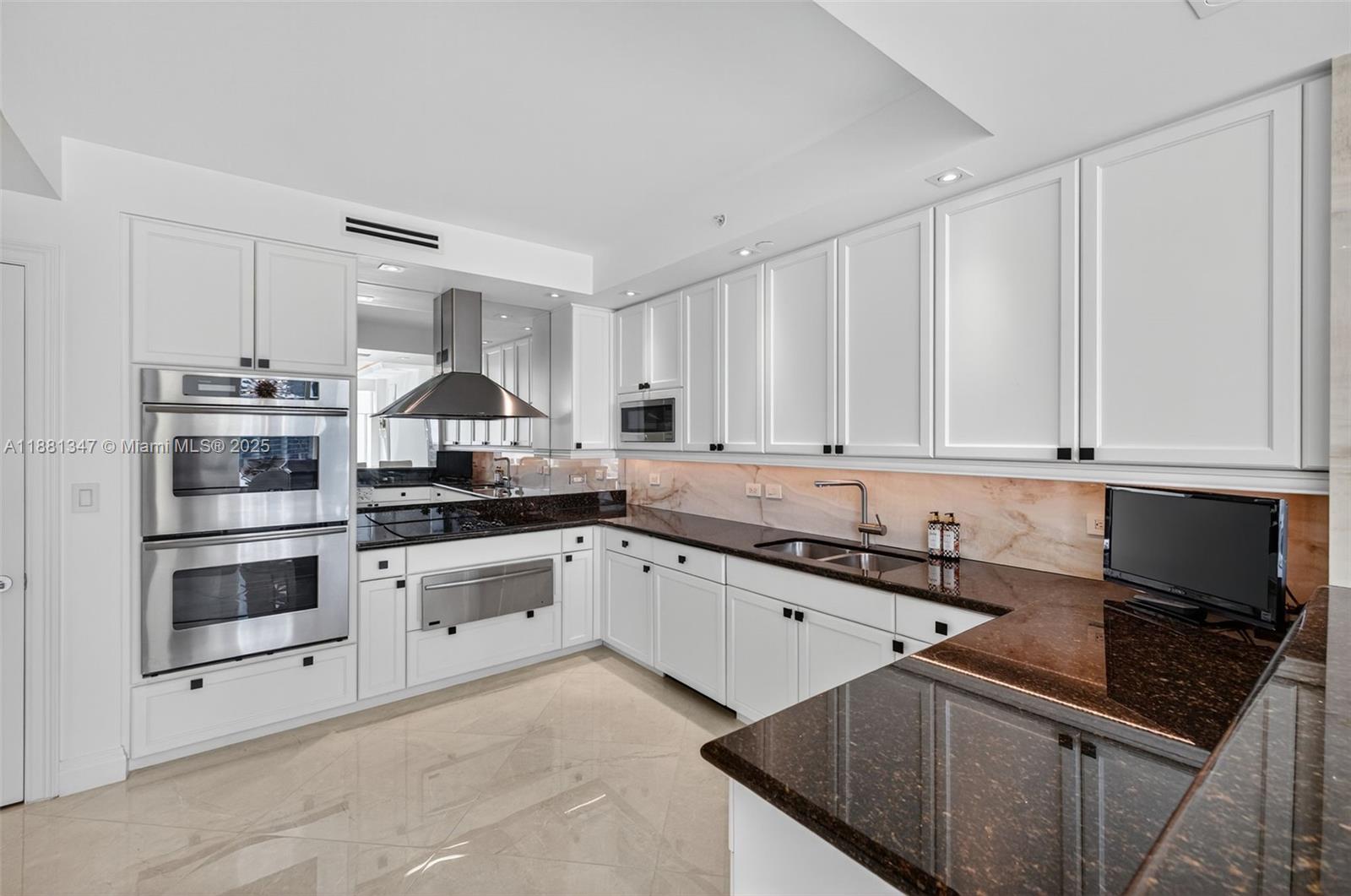 THE PENINSULA CONDO - Residential