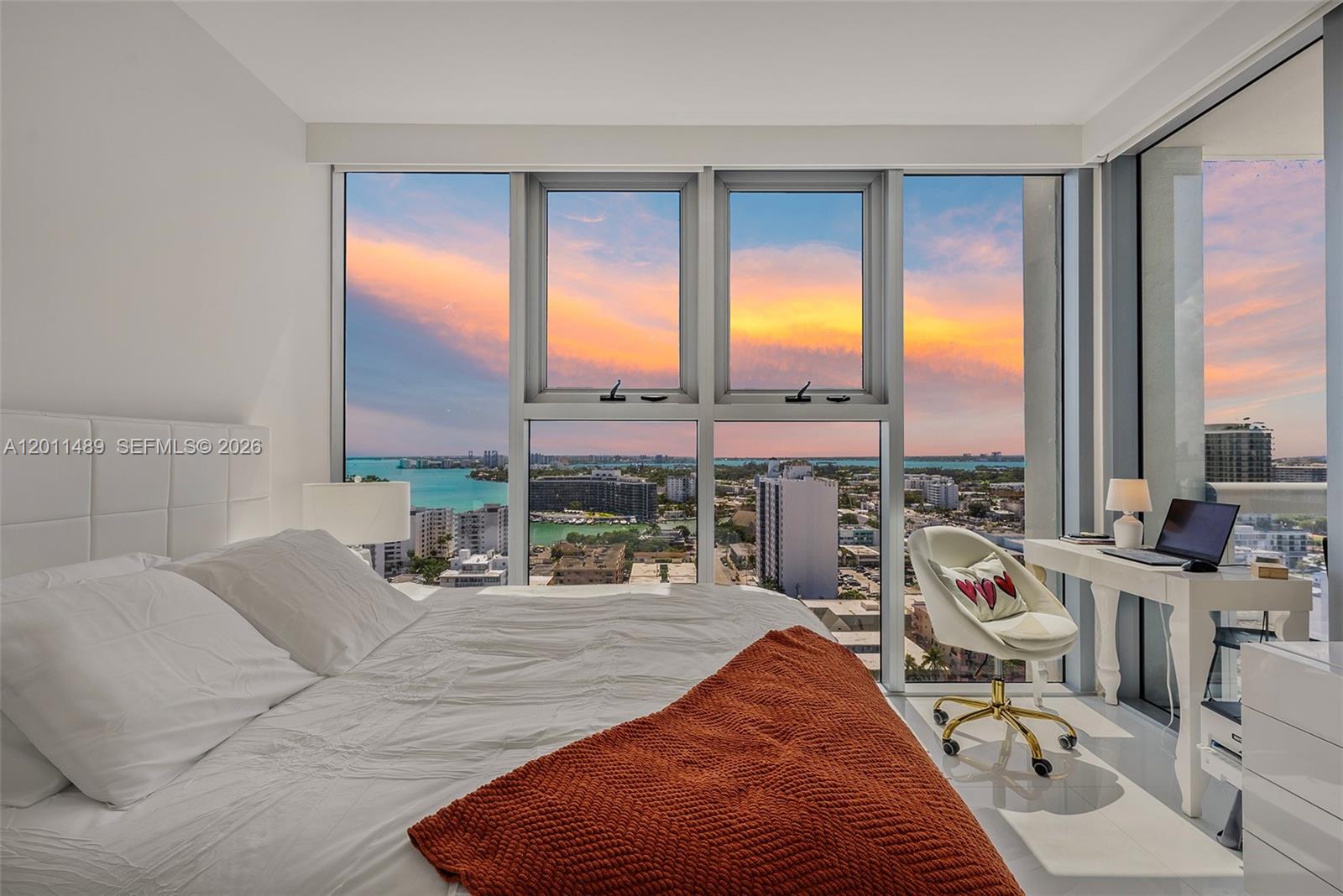 NORTH CARILLON BEACH COND - Residential