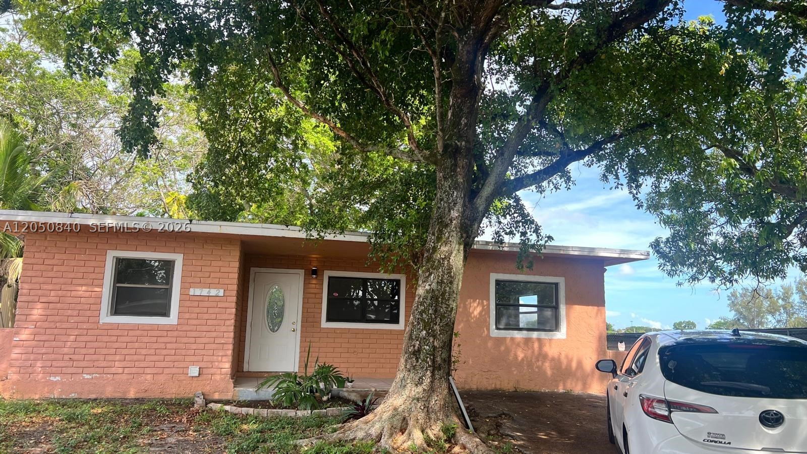 1742 NW 29th Way 1742