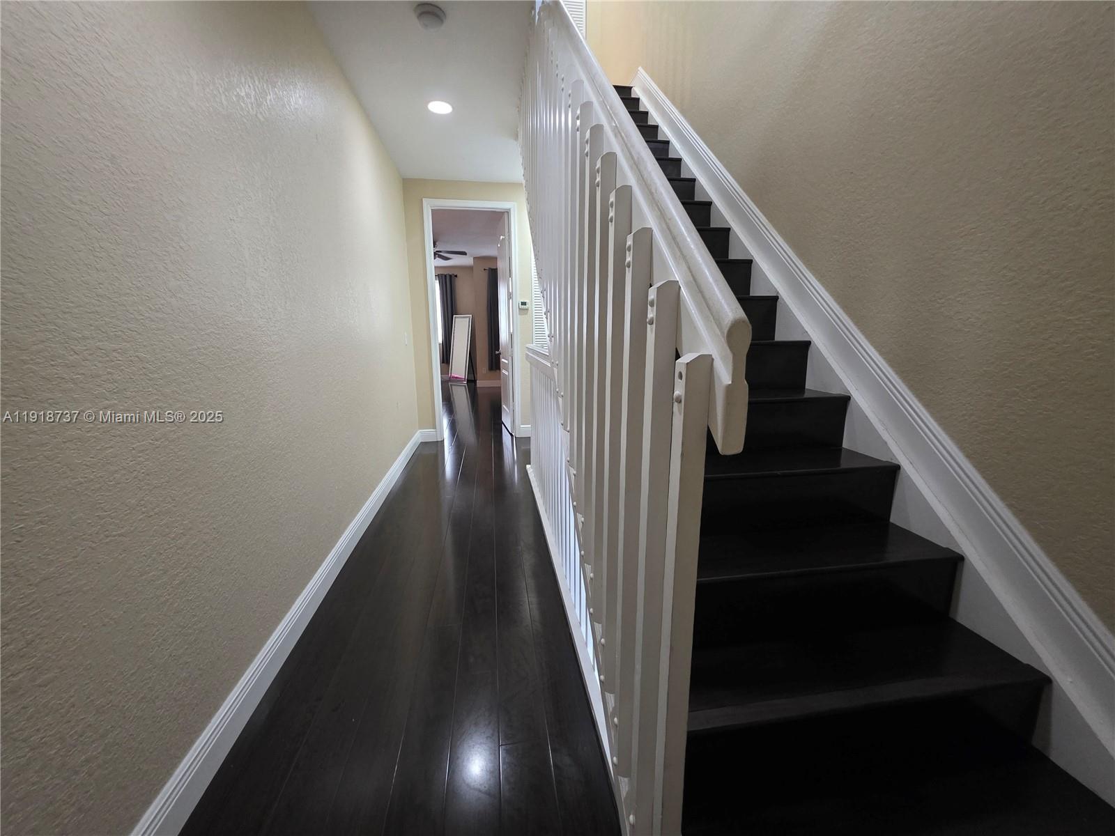 CALABRIA CONDOMINIUM - Residential Lease