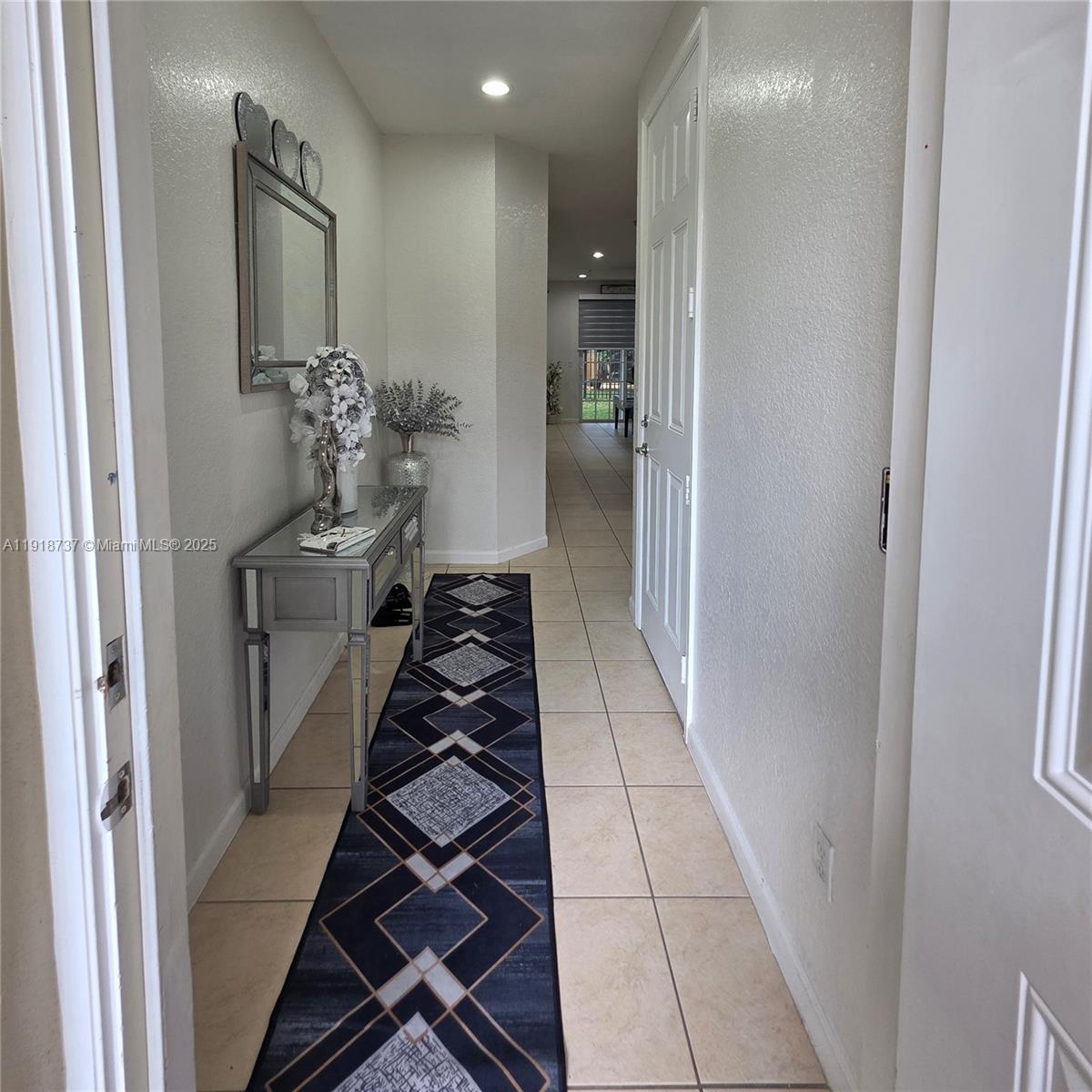 CALABRIA CONDOMINIUM - Residential Lease