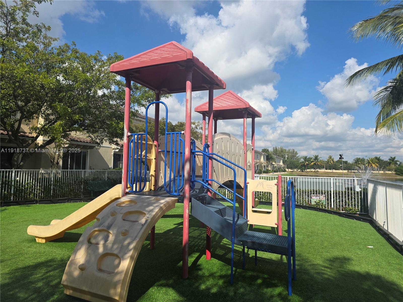 CALABRIA CONDOMINIUM - Residential Lease