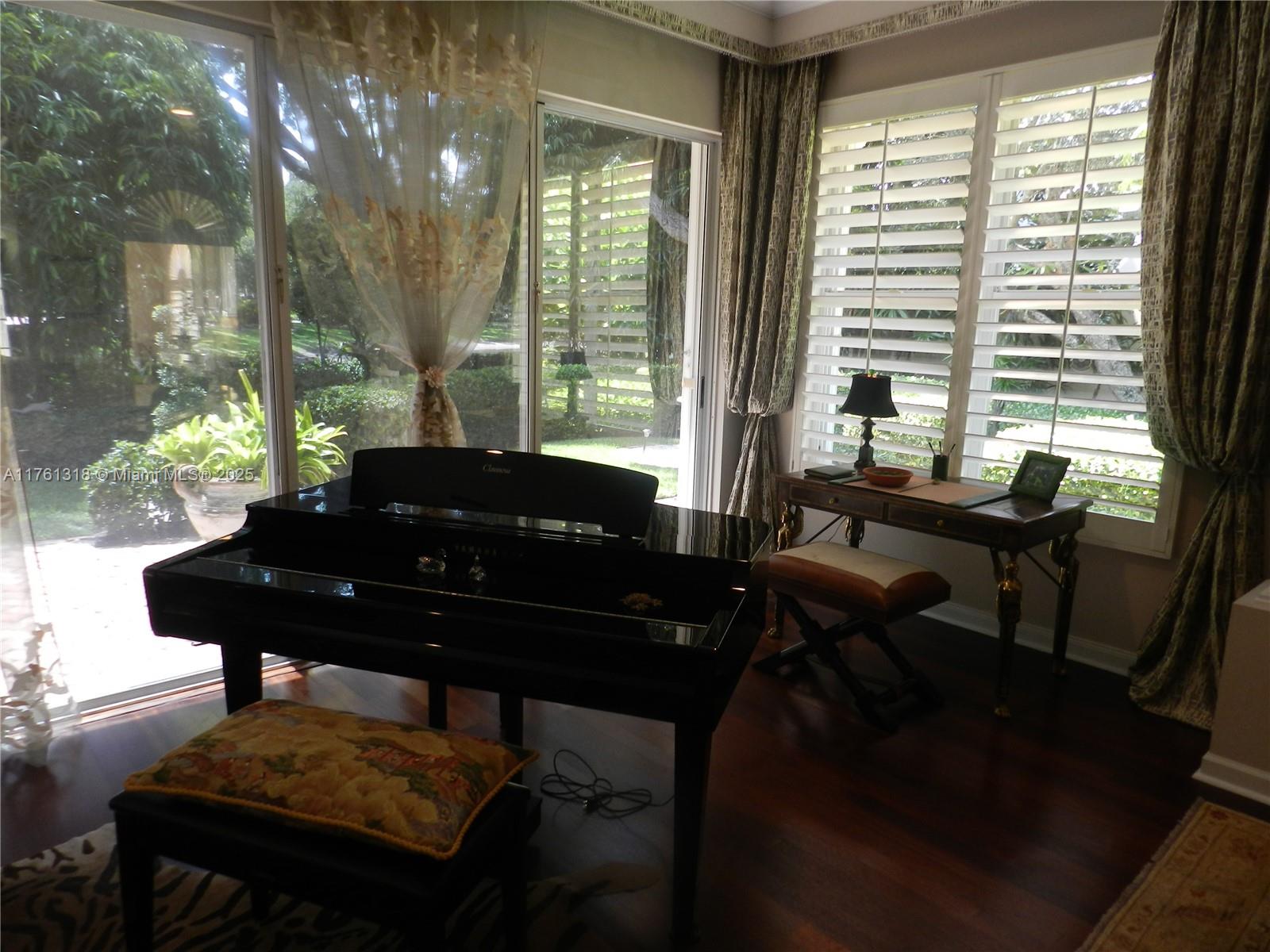 Oaks East - Residential