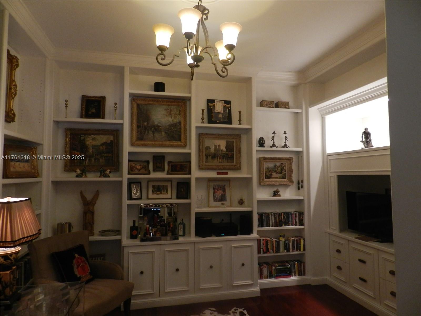 Oaks East - Residential