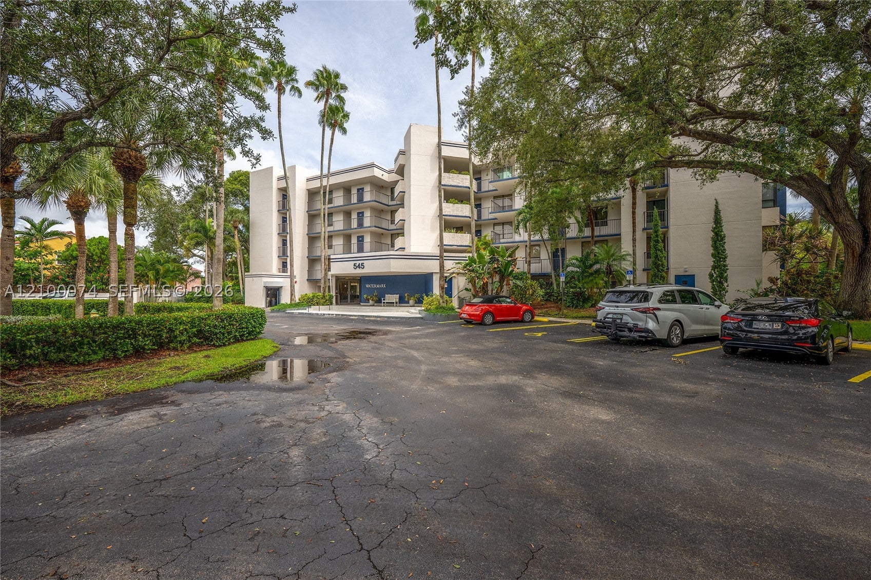 545 SE 12th St 205