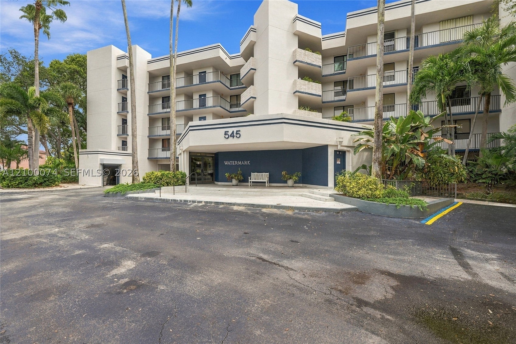 545 SE 12th St 205