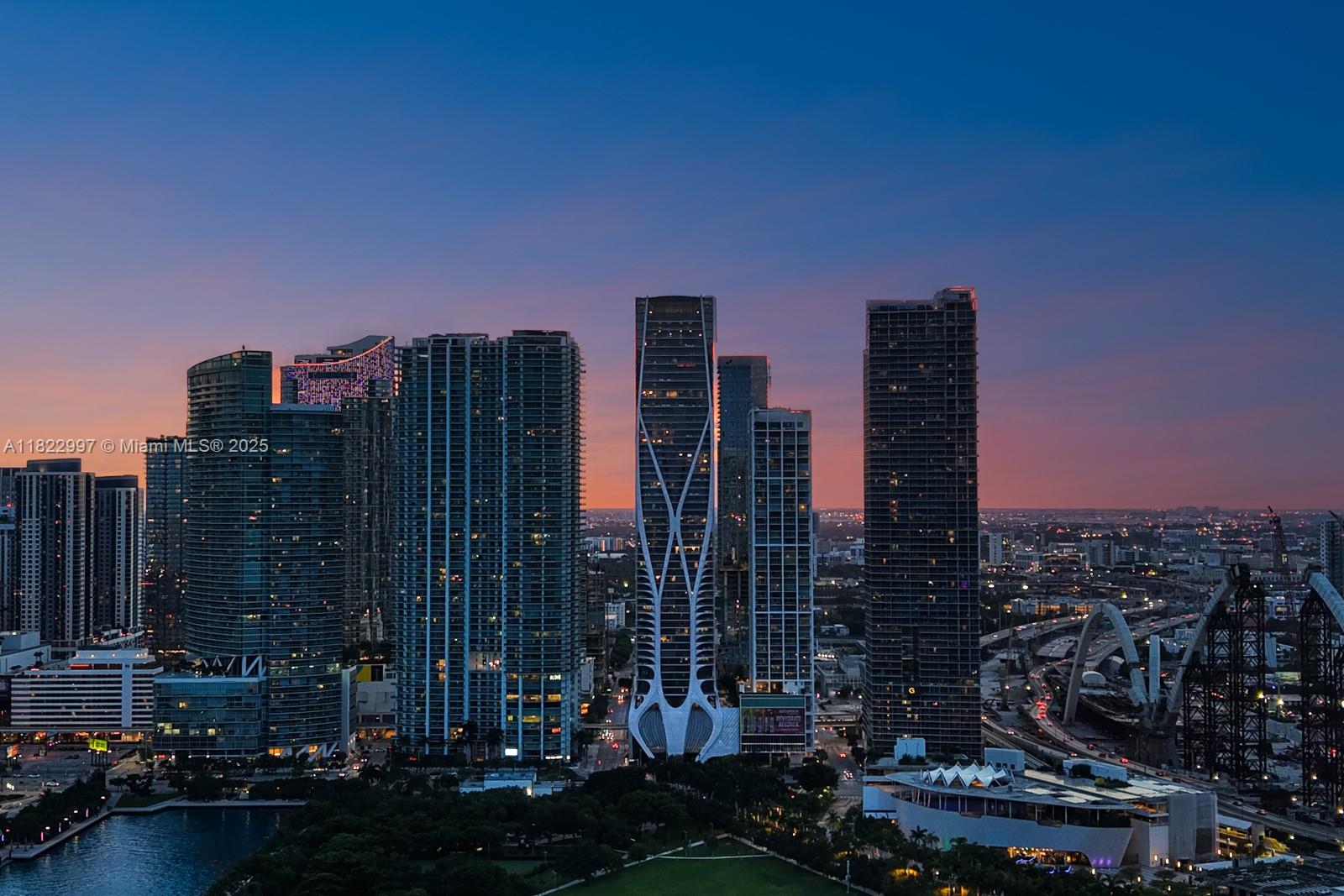 ONE THOUSAND MUSEUM CONDO - Residential