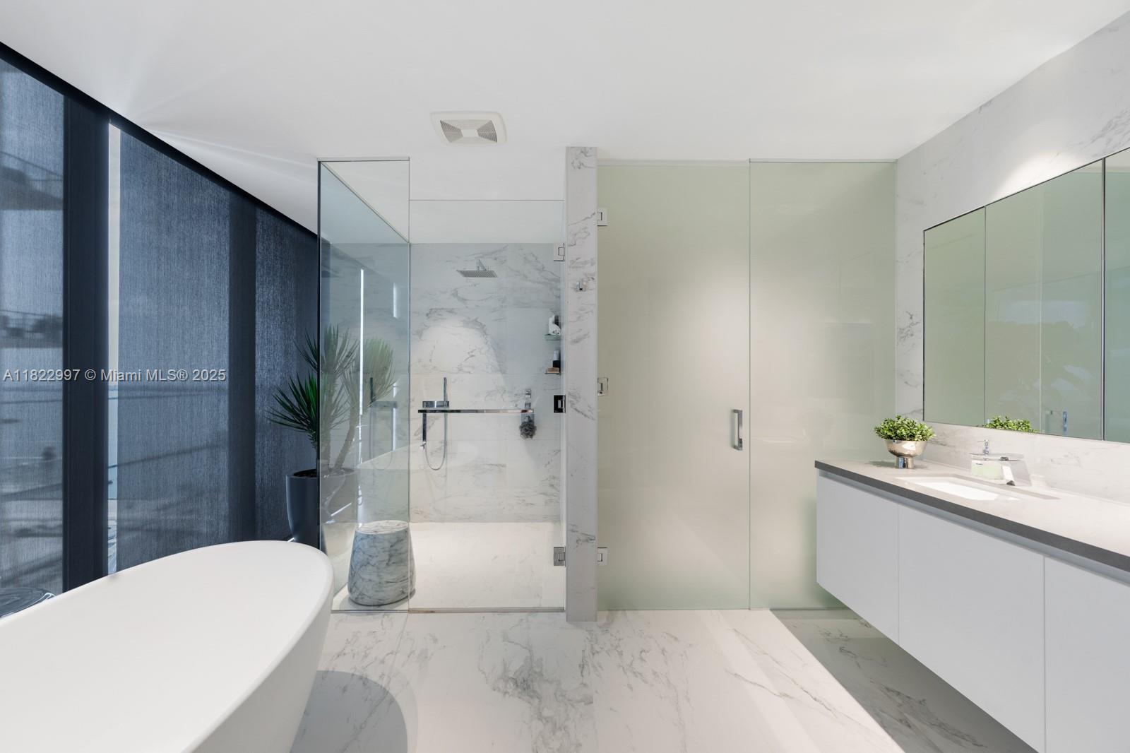 ONE THOUSAND MUSEUM CONDO - Residential