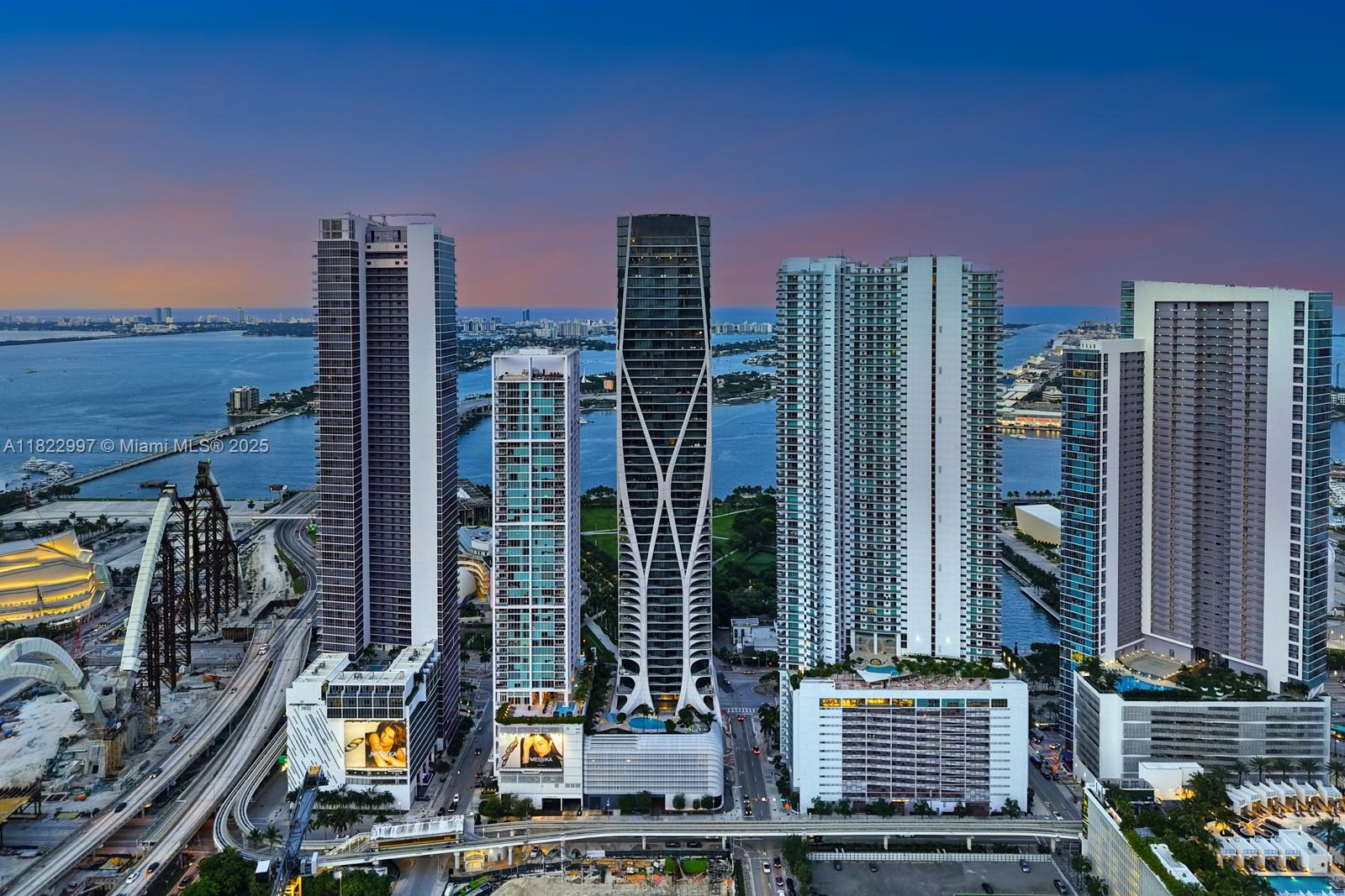 ONE THOUSAND MUSEUM CONDO - Residential