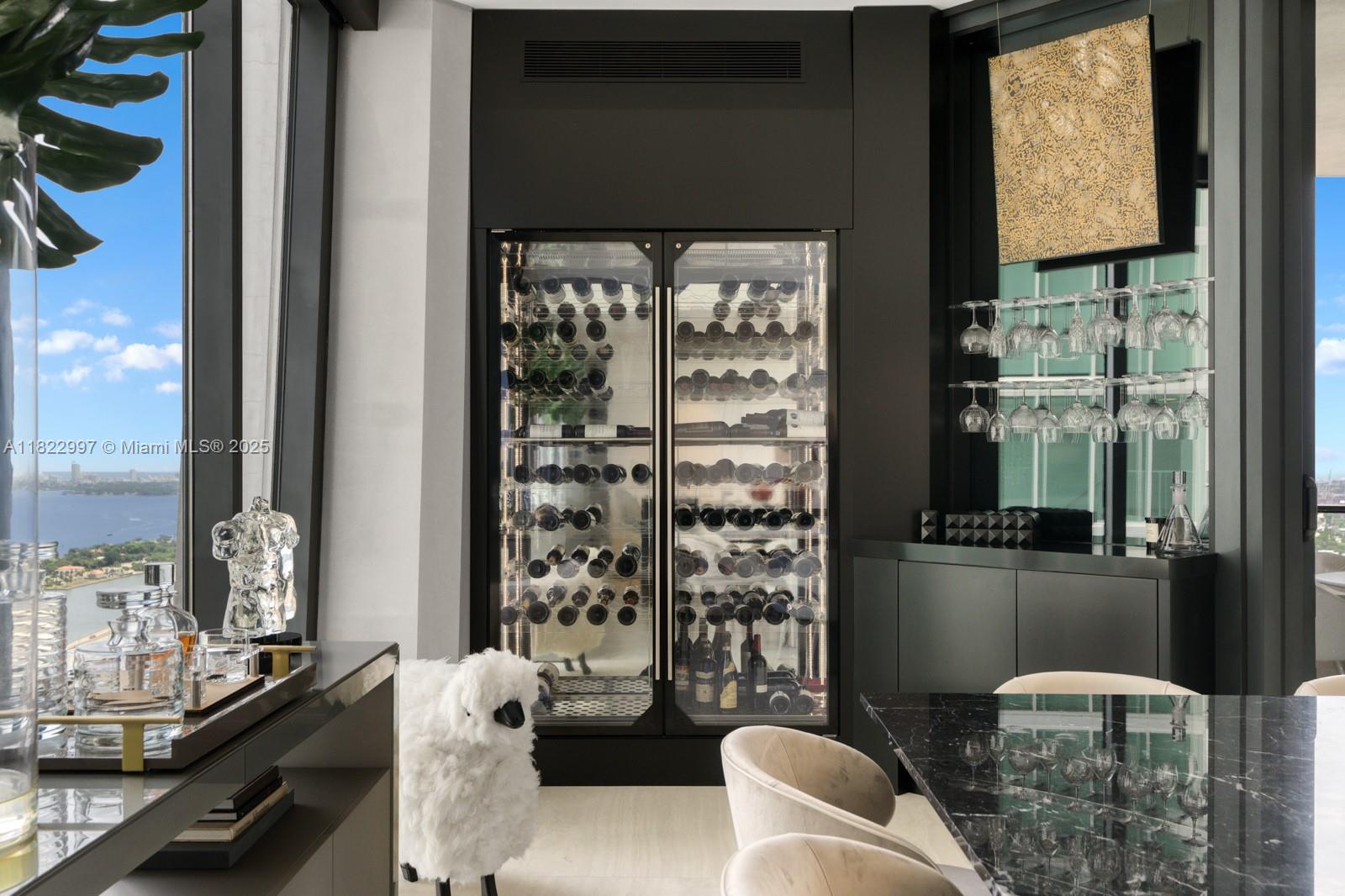 ONE THOUSAND MUSEUM CONDO - Residential